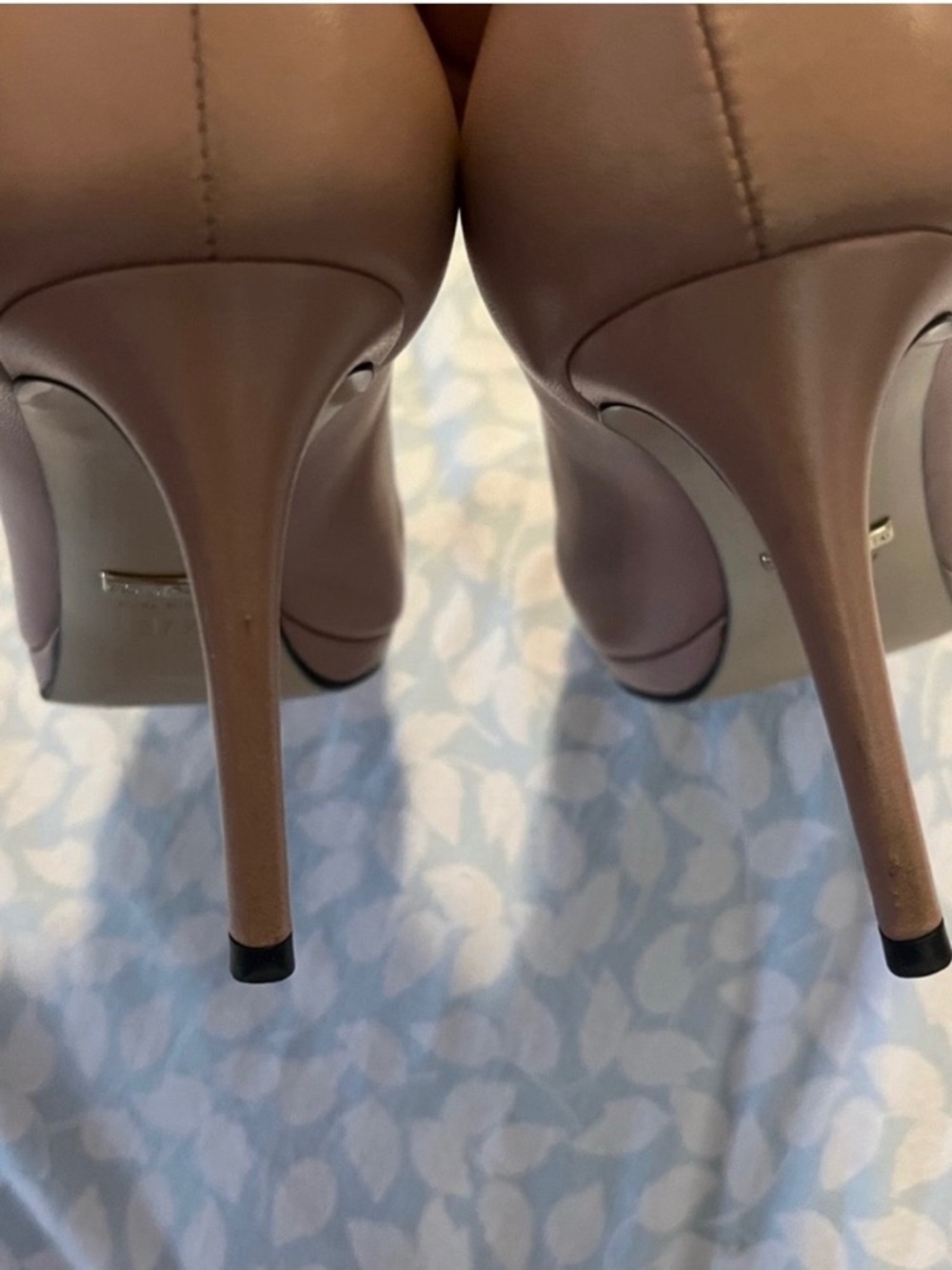 Gucci Taupe Leather Horsebit Pumps - Picture 4 of 5